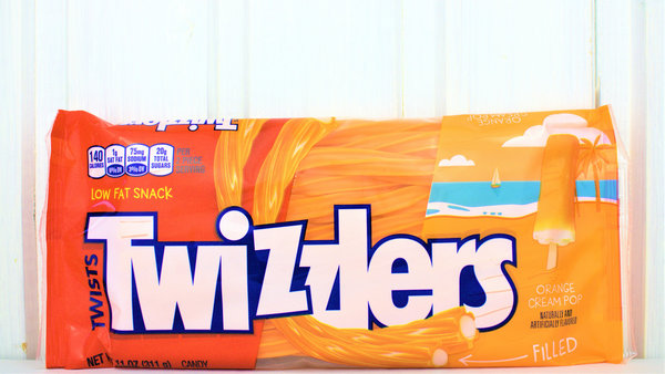 Twizzlers Orange Cream Pop - MHD: 10.2022